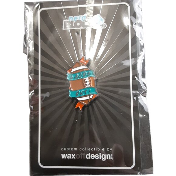 Lot of 3 Pins Godfather, Nerd Bock & Marvel New - Picture 3 of 4